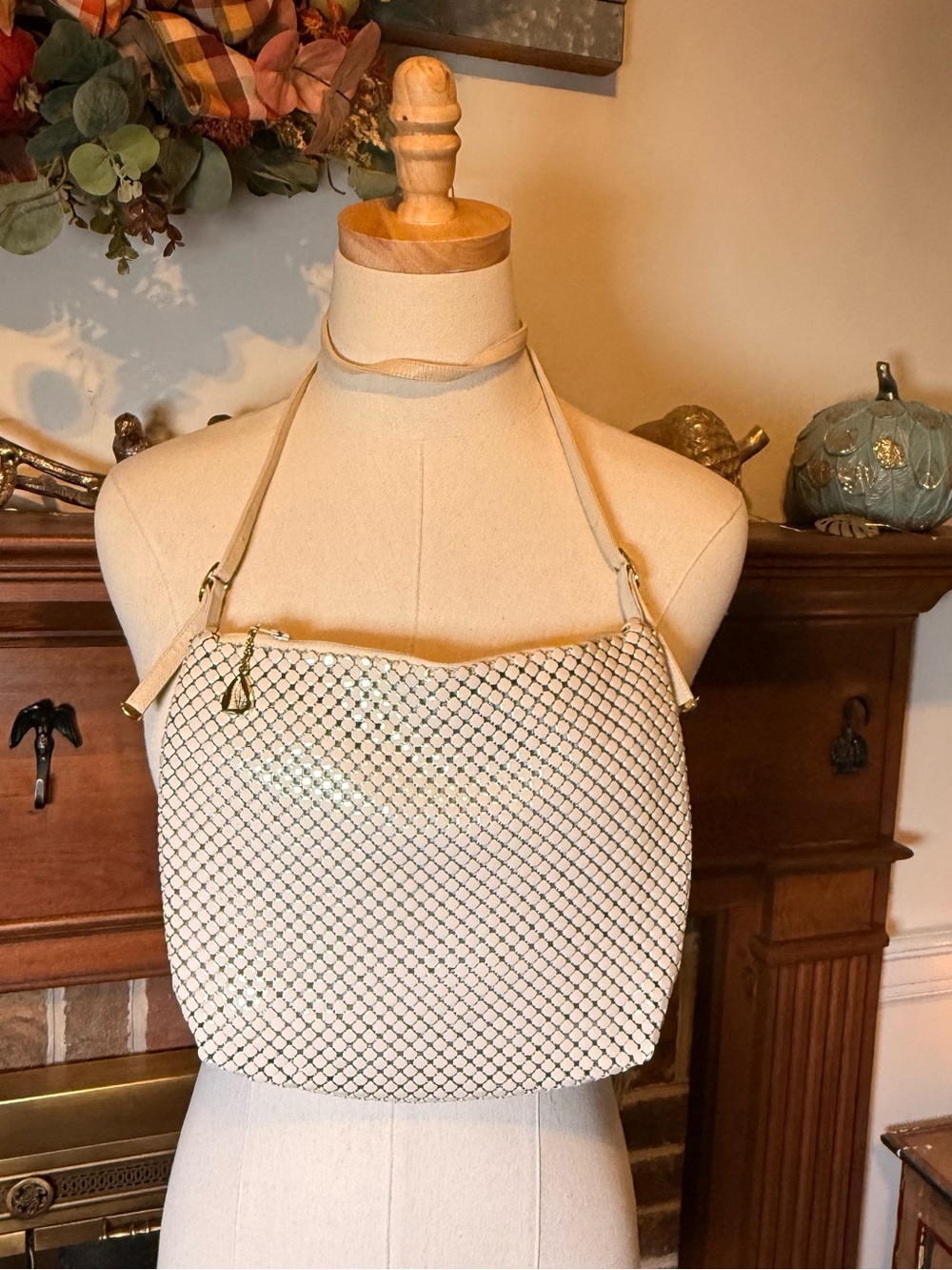 Vintage Whiting & Davis White Enamel Metal Mesh Evening Bag 70s 80s